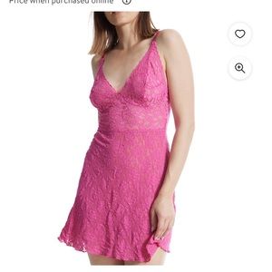 NWOT light pink HANKY PANKY lace gown